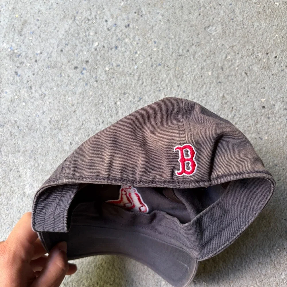 Twins Enterprise Boston Red Sox The Franchise Fitted Hat Faded Charcoal Mens M